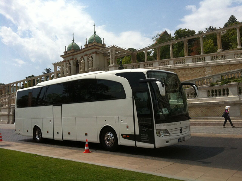 naxoss 2000 bus travel